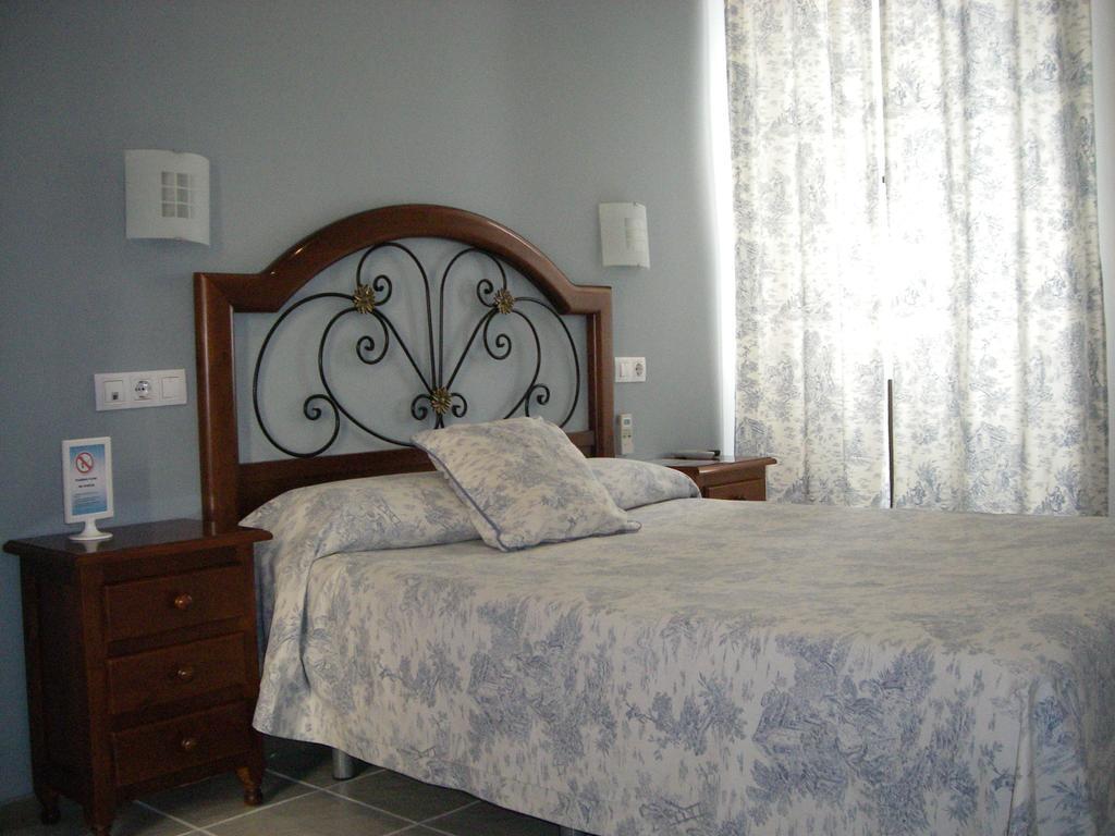 קורדובה Hostal Azahar מראה חיצוני תמונה