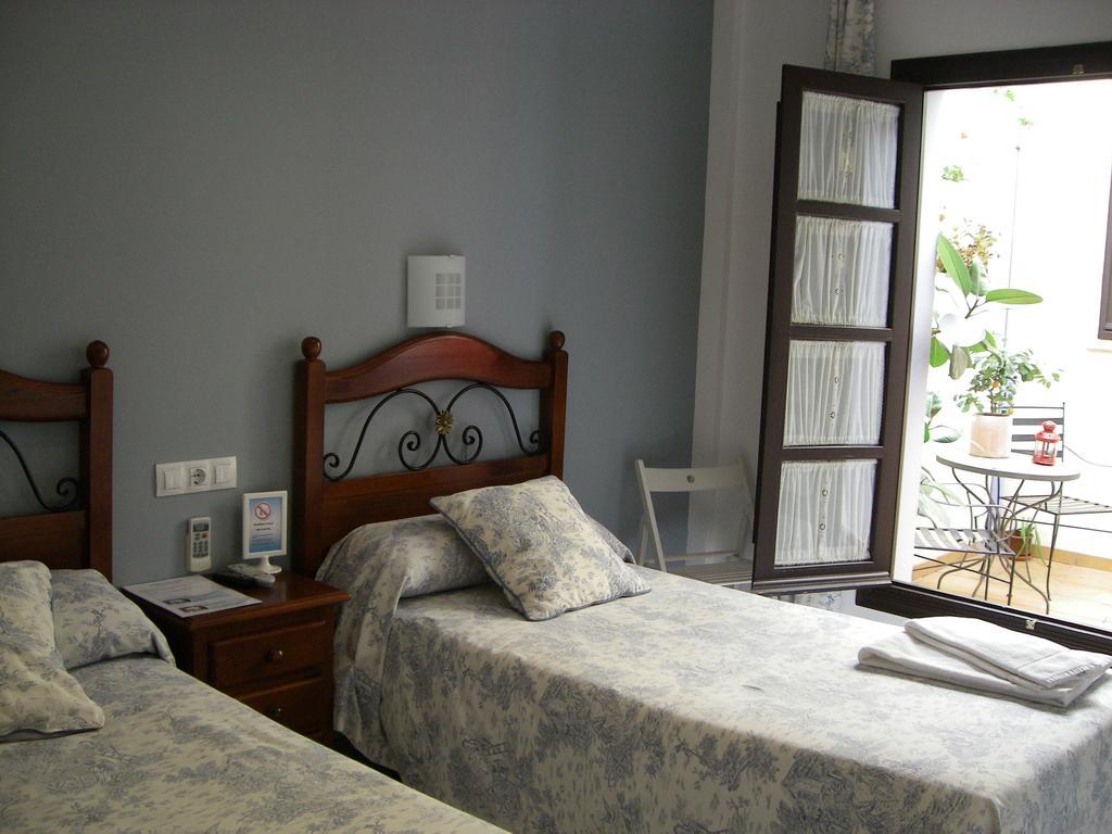 קורדובה Hostal Azahar מראה חיצוני תמונה