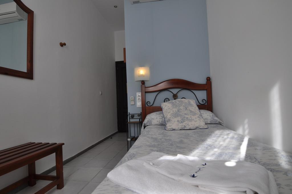 קורדובה Hostal Azahar מראה חיצוני תמונה
