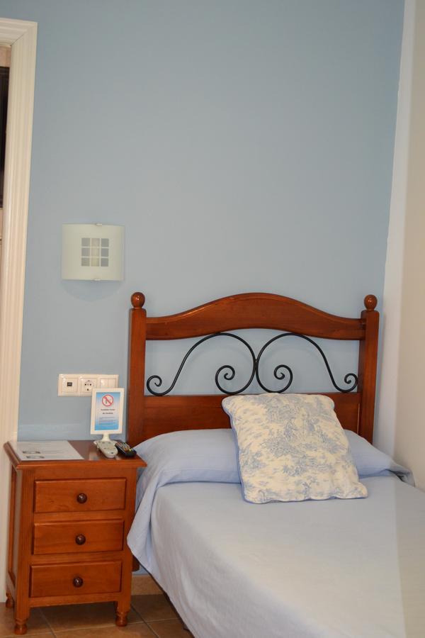 קורדובה Hostal Azahar מראה חיצוני תמונה