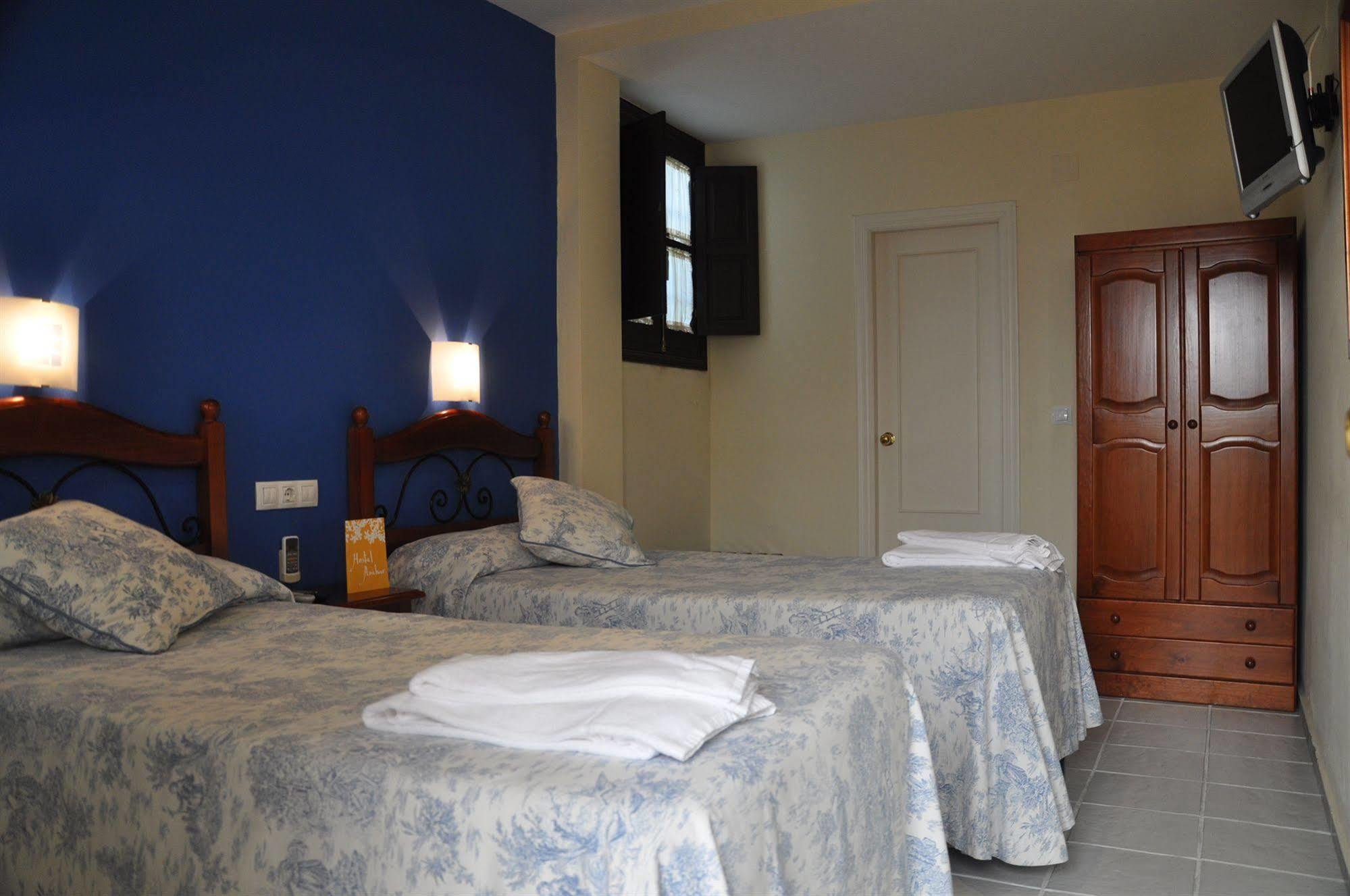 קורדובה Hostal Azahar מראה חיצוני תמונה